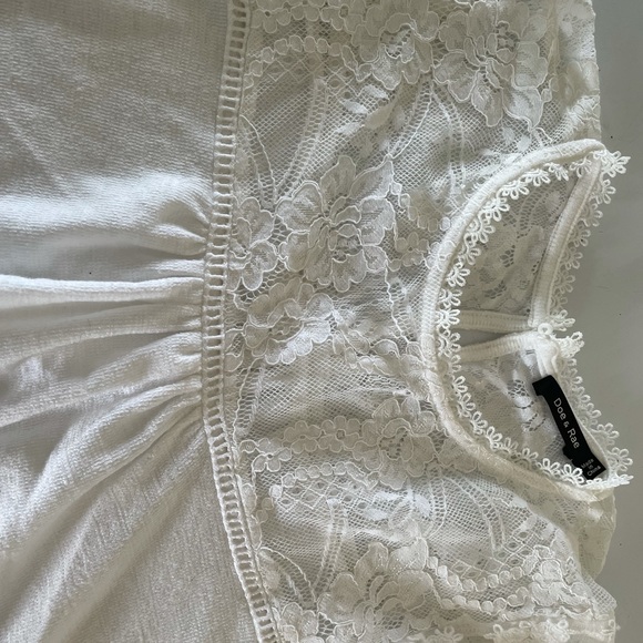 Lace Too - Picture 1 of 4